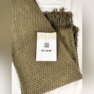 Lomao Olive Green Textured Throw Blanket